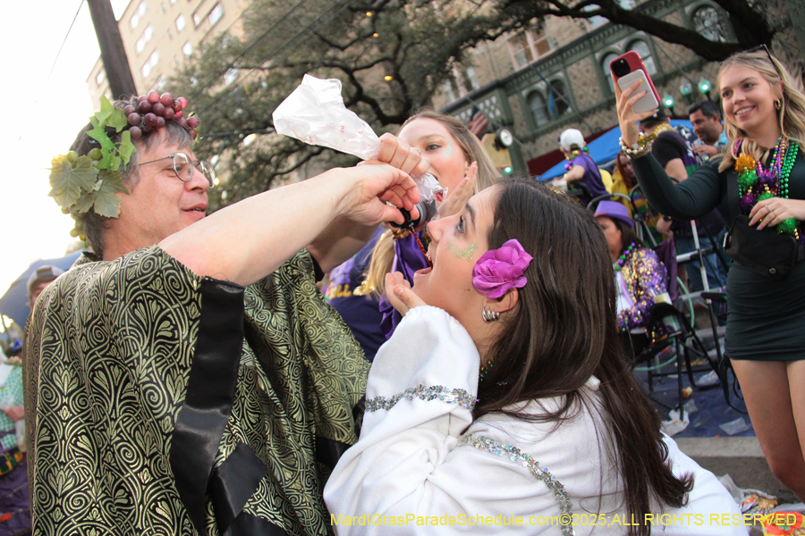 Box-of-Wine-2025-2092