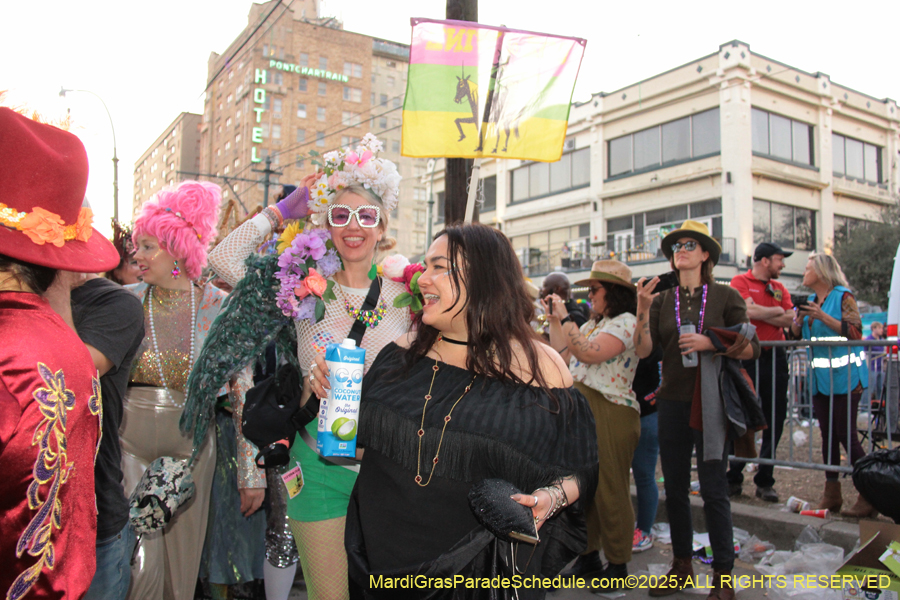 Box-of-Wine-2025-2193