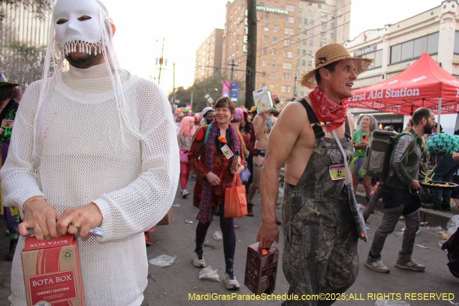 Box-of-Wine-2025-2207