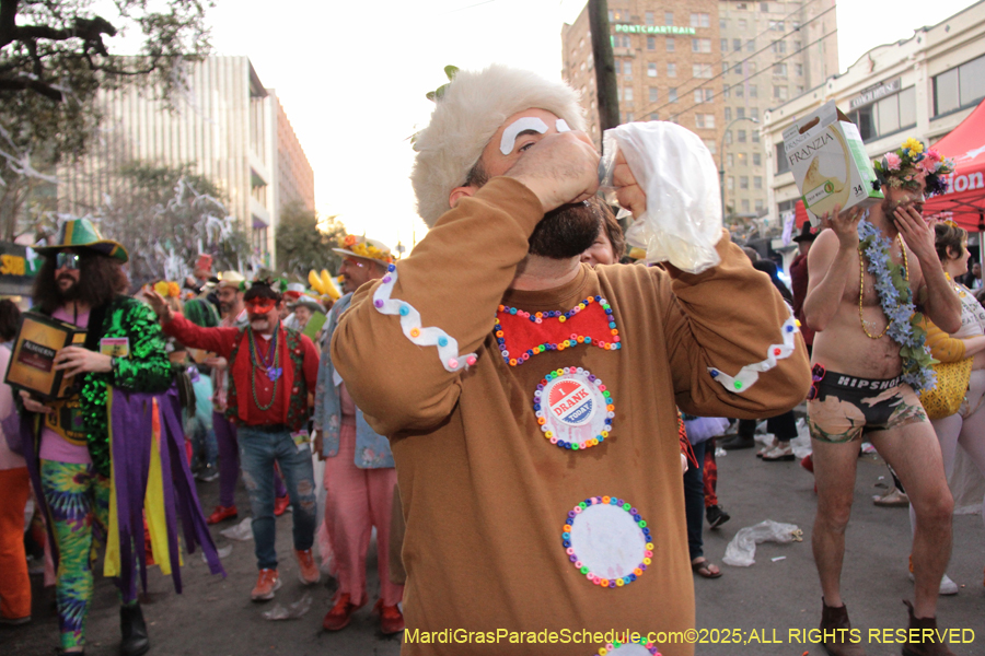 Box-of-Wine-2025-2208