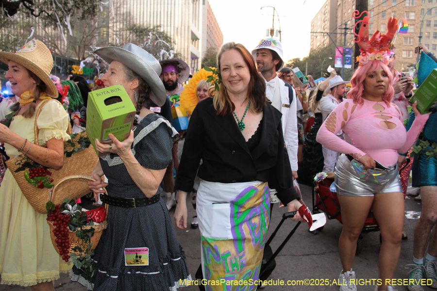 Box-of-Wine-2025-2211