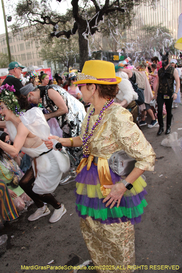 Box-of-Wine-2025-2237