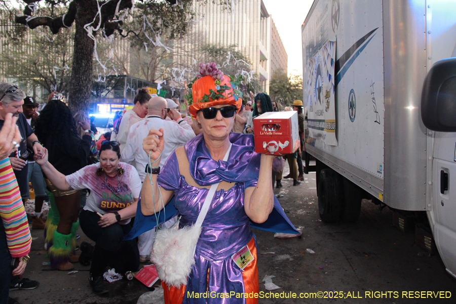 Box-of-Wine-2025-2249