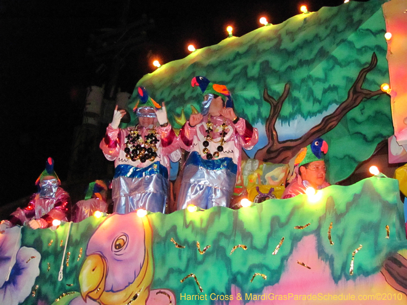 Krewe-of-Bacchus-2010-Mardi-Gras-New-Orleans-1674