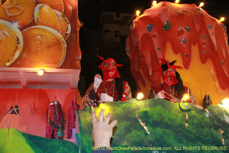 Krewe-of-Bacchus-2015-18778