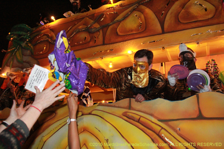 Krewe-of-Bacchus-2015-18787