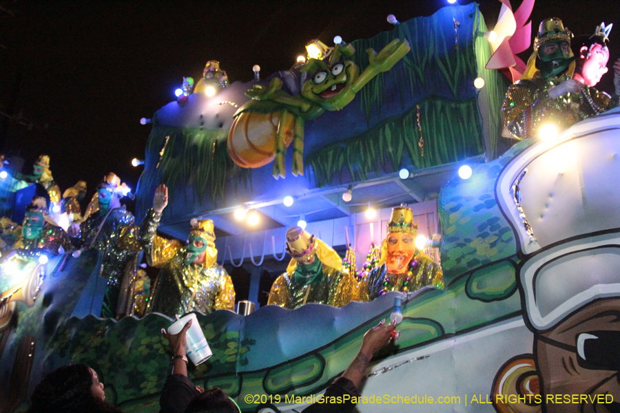 Krewe-of-Bacchus-2019-009227