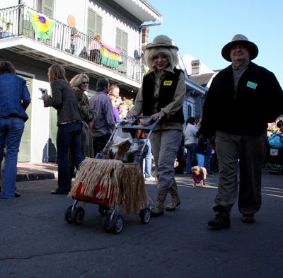 2008-Krewe-of-Barkus-Mardi-Gras-2008-New-Orleans-Parade-0423