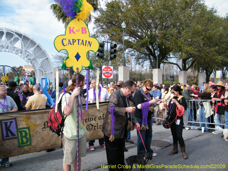 2009-Mystic-Krewe-of-Barkus-Mardi-Gras-French-Quarter-New-Orleans-Dog-Parade-Harriet-Cross-7202