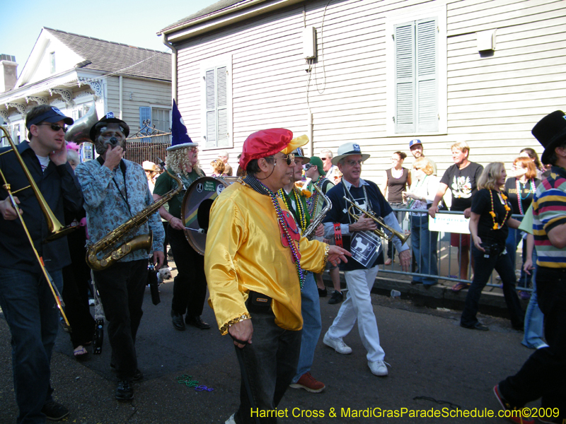 2009-Mystic-Krewe-of-Barkus-Mardi-Gras-French-Quarter-New-Orleans-Dog-Parade-Harriet-Cross-7311