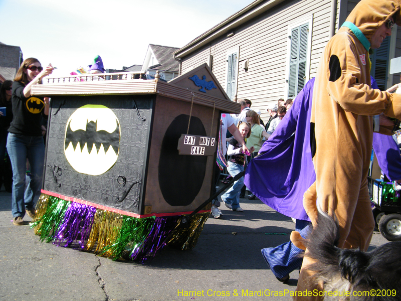 2009-Mystic-Krewe-of-Barkus-Mardi-Gras-French-Quarter-New-Orleans-Dog-Parade-Harriet-Cross-7363