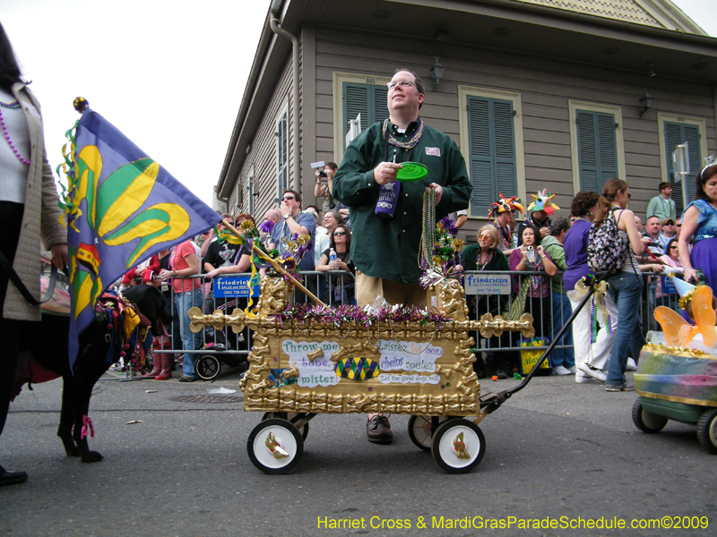 2009-Mystic-Krewe-of-Barkus-Mardi-Gras-French-Quarter-New-Orleans-Dog-Parade-Harriet-Cross-7419