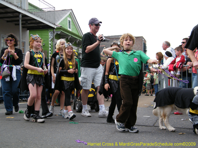 2009-Mystic-Krewe-of-Barkus-Mardi-Gras-French-Quarter-New-Orleans-Dog-Parade-Harriet-Cross-7423