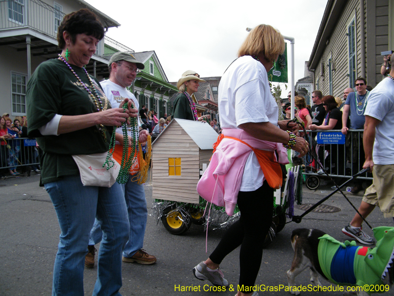 2009-Mystic-Krewe-of-Barkus-Mardi-Gras-French-Quarter-New-Orleans-Dog-Parade-Harriet-Cross-7487