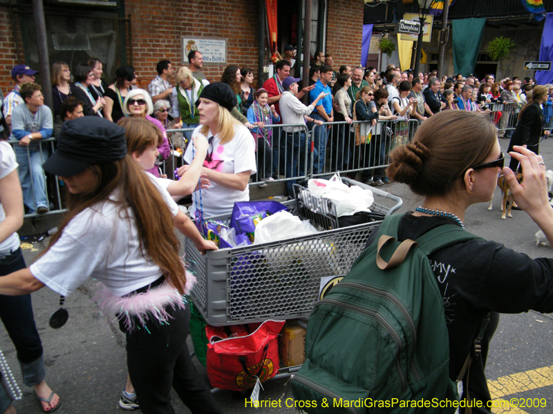 2009-Mystic-Krewe-of-Barkus-Mardi-Gras-French-Quarter-New-Orleans-Dog-Parade-Harriet-Cross-7644