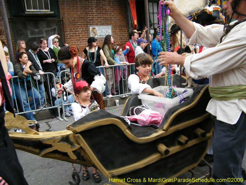 2009-Mystic-Krewe-of-Barkus-Mardi-Gras-French-Quarter-New-Orleans-Dog-Parade-Harriet-Cross-7663