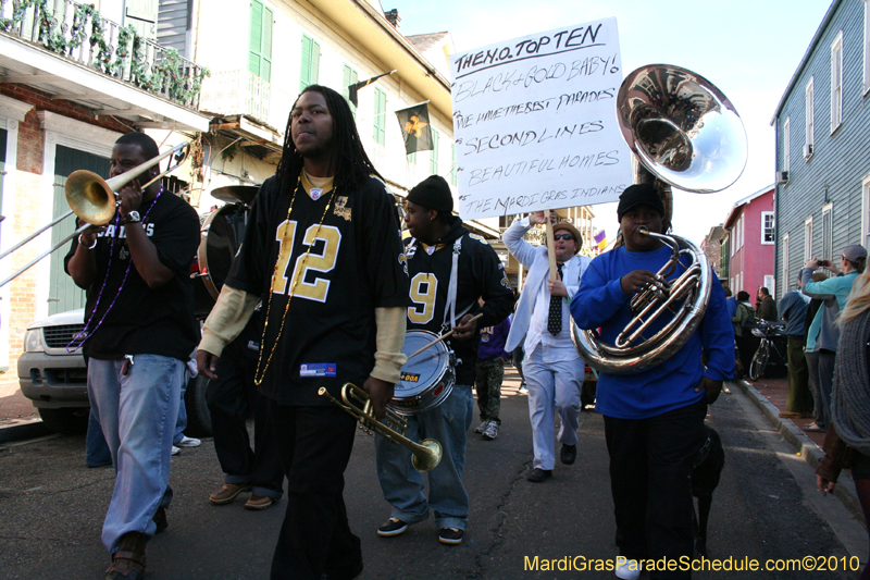 Mystic-Krewe-of-Barkus-Mardi-Gras-2010-French-Quarter-5012