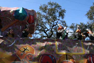 2008-Krewe-of-Carrollton-Mardi-Gras-2008-New-Orleans-0227