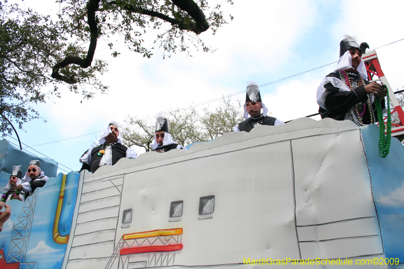 Krewe-of-Carrollton-2009-Mardi-Gras-New-Orleans-Louisiana-0195