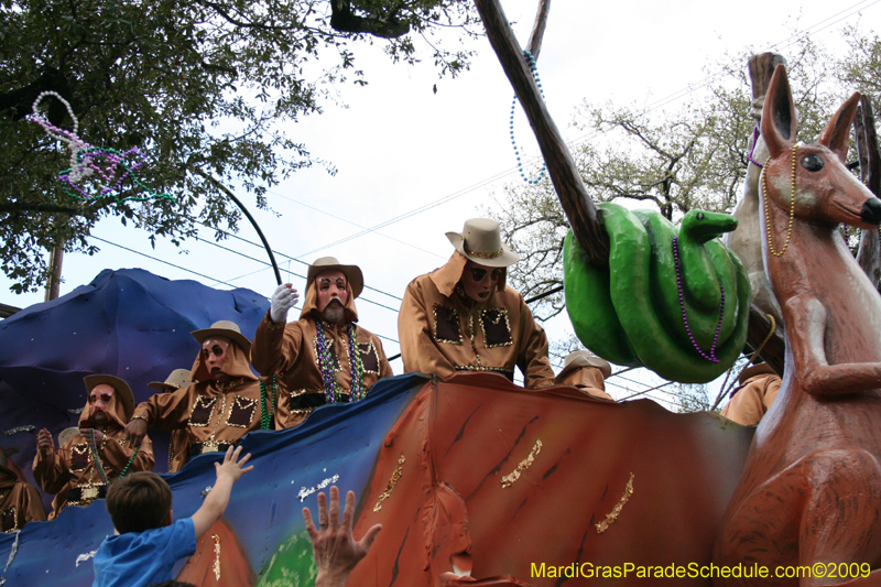 Krewe-of-Carrollton-2009-Mardi-Gras-New-Orleans-Louisiana-0202