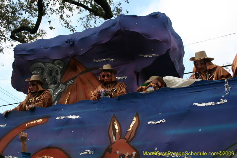 Krewe-of-Carrollton-2009-Mardi-Gras-New-Orleans-Louisiana-0204