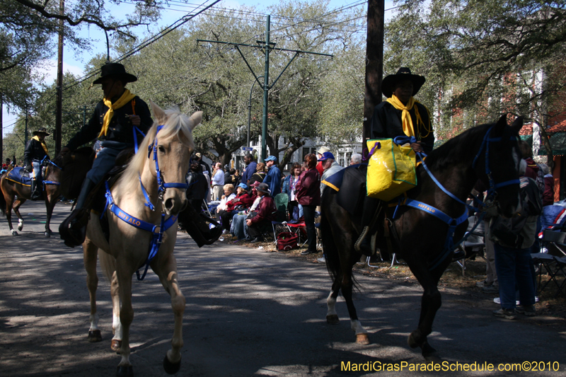 Krewe-of-Carrollton-New-Orleans-Mardi-Gras-4589