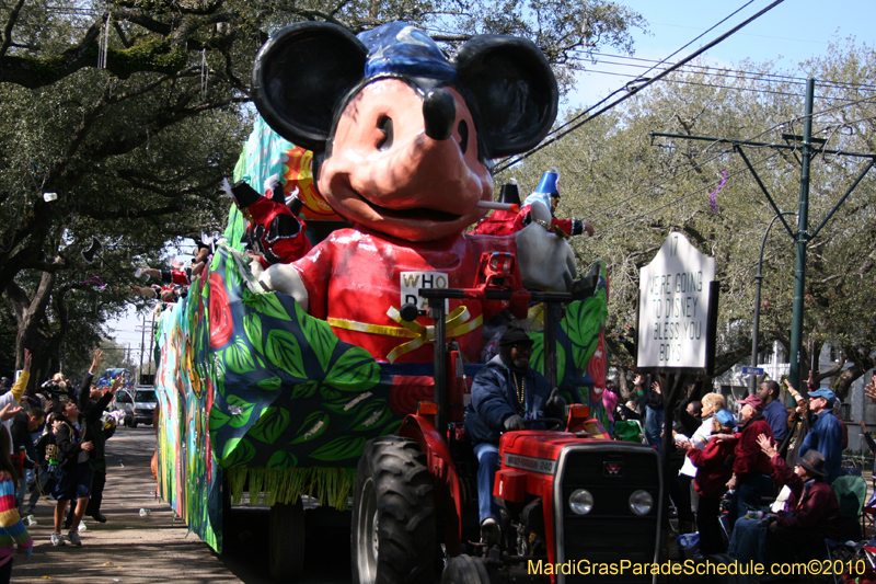 Krewe-of-Carrollton-New-Orleans-Mardi-Gras-4591