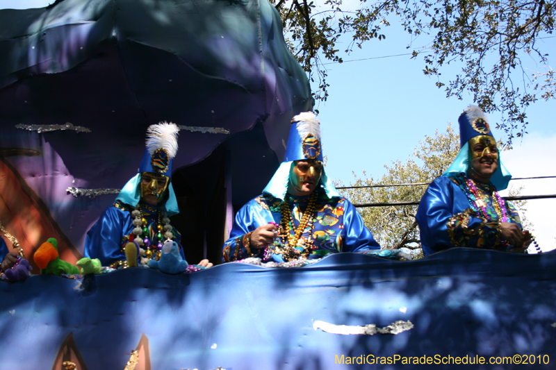 Krewe-of-Carrollton-New-Orleans-Mardi-Gras-4611