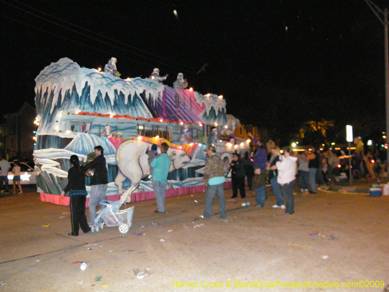 Krewe-of-Centurions-Metairie-2009-Mardi-Gras-Harriet-Cross-8171