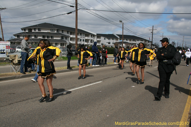 Krewe-of-Choctaw-2010-Mardi-Gras-Westbank-3049