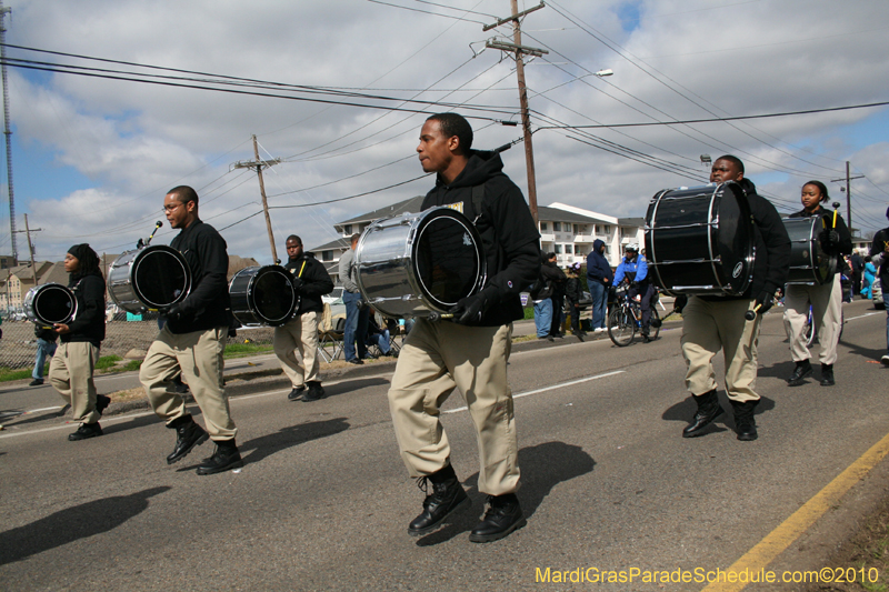 Krewe-of-Choctaw-2010-Mardi-Gras-Westbank-3061