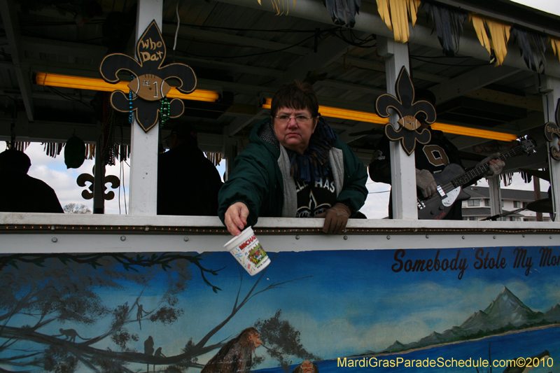 Krewe-of-Choctaw-2010-Mardi-Gras-Westbank-3064