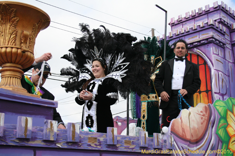 Krewe-of-Choctaw-2010-Mardi-Gras-Westbank-3067