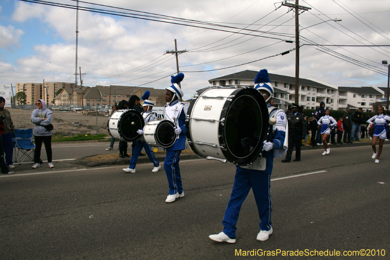 Krewe-of-Choctaw-2010-Mardi-Gras-Westbank-3075