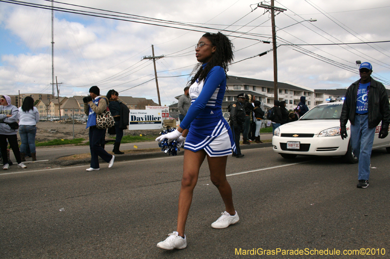 Krewe-of-Choctaw-2010-Mardi-Gras-Westbank-3077