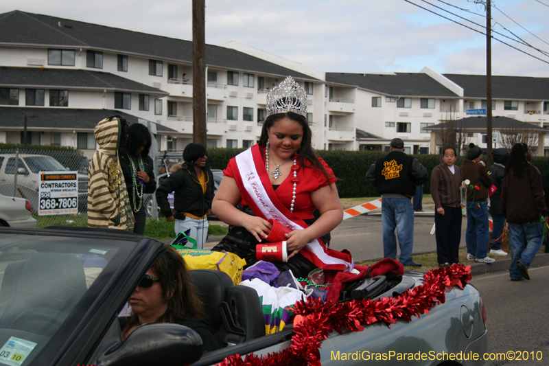 Krewe-of-Choctaw-2010-Mardi-Gras-Westbank-3098