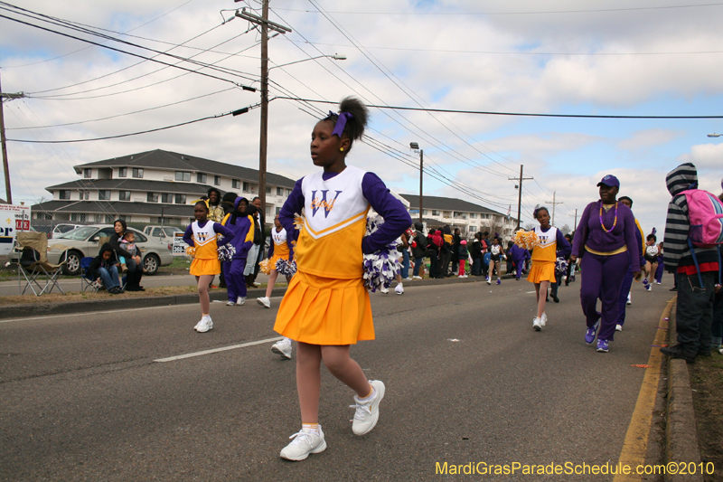 Krewe-of-Choctaw-2010-Mardi-Gras-Westbank-3102