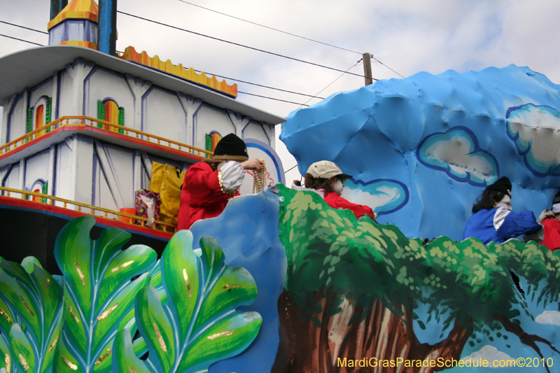 Krewe-of-Choctaw-2010-Mardi-Gras-Westbank-3104