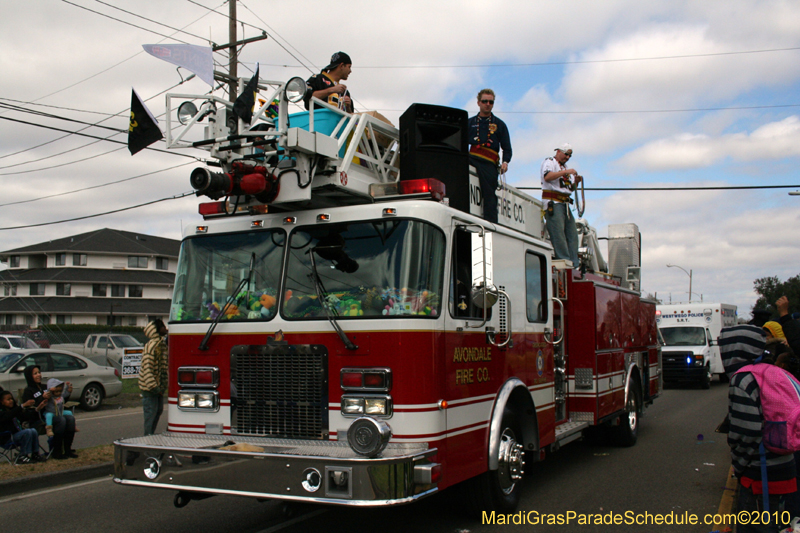 Krewe-of-Choctaw-2010-Mardi-Gras-Westbank-3115