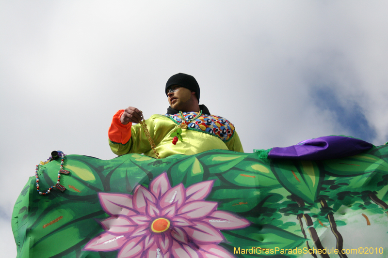 Krewe-of-Choctaw-2010-Mardi-Gras-Westbank-3142