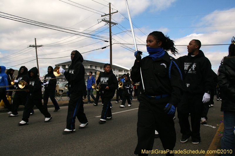 Krewe-of-Choctaw-2010-Mardi-Gras-Westbank-3156