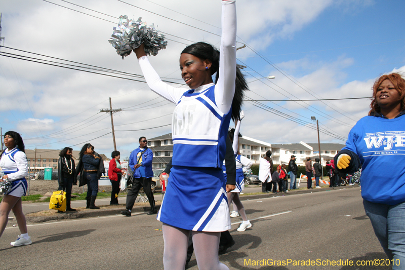 Krewe-of-Choctaw-2010-Mardi-Gras-Westbank-3163