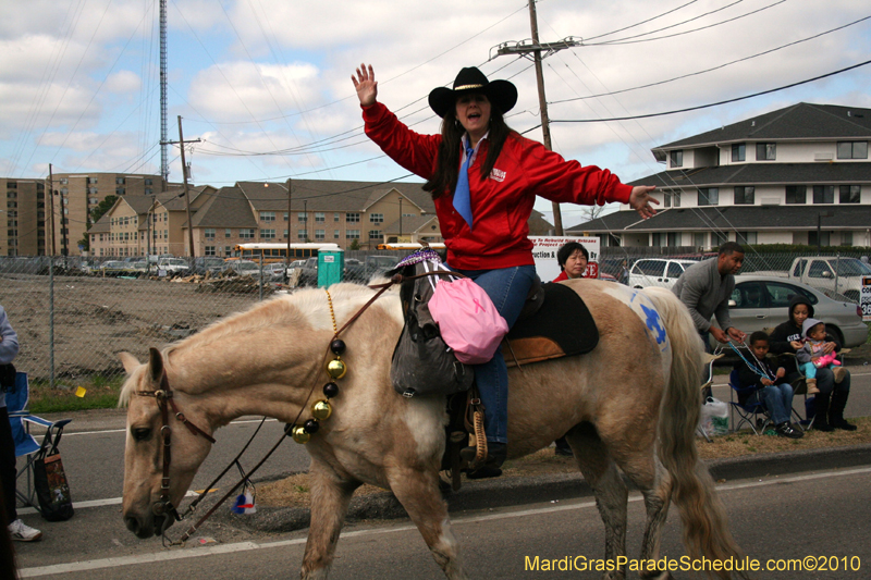 Krewe-of-Choctaw-2010-Mardi-Gras-Westbank-3168