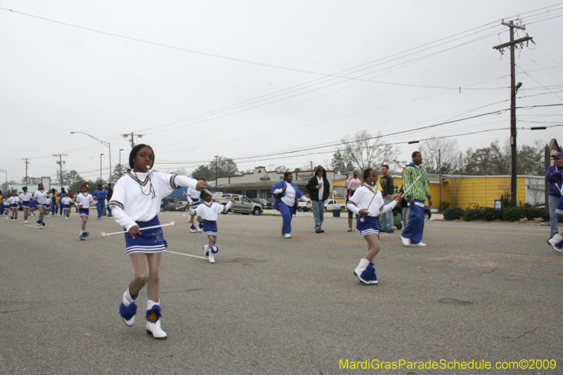 Krewe-of-Claude-Slidell-Mardi-Gras-2009-0162