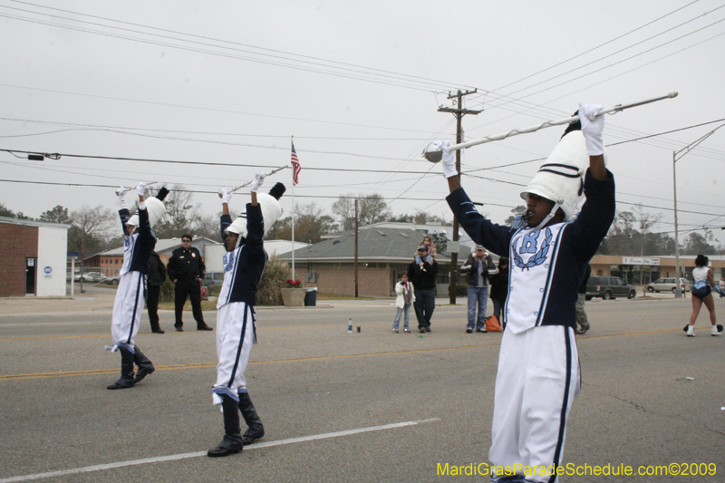 Krewe-of-Claude-Slidell-Mardi-Gras-2009-0177