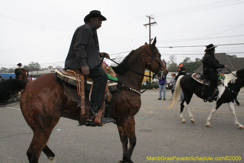 Krewe-of-Claude-Slidell-Mardi-Gras-2009-0188