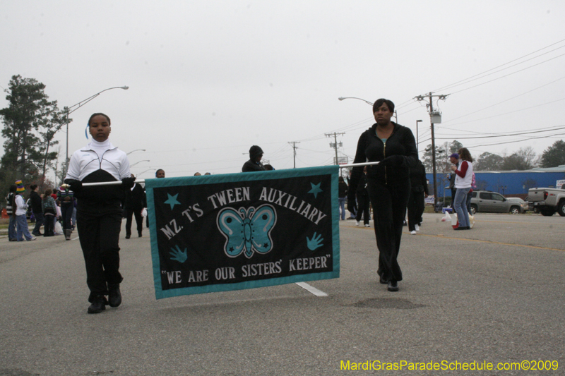 Krewe-of-Claude-Slidell-Mardi-Gras-2009-0191