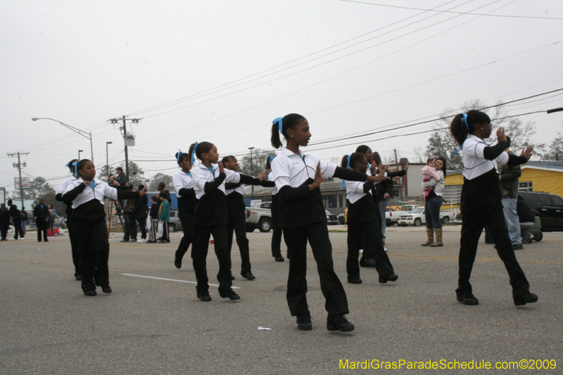 Krewe-of-Claude-Slidell-Mardi-Gras-2009-0192