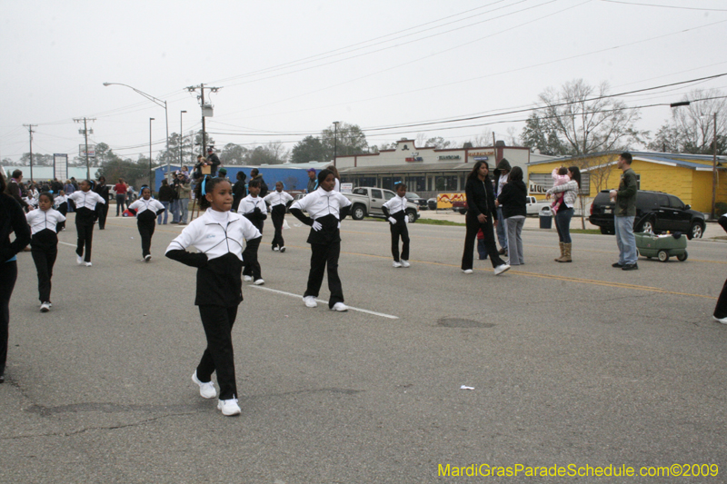 Krewe-of-Claude-Slidell-Mardi-Gras-2009-0194