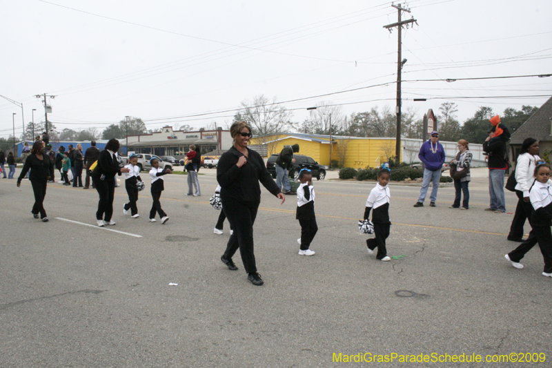 Krewe-of-Claude-Slidell-Mardi-Gras-2009-0197